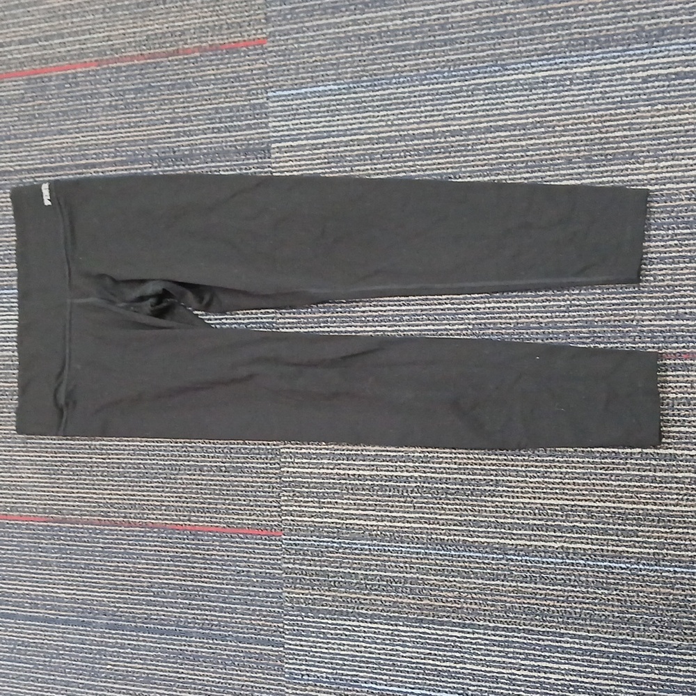PINK Victoria’s Secret Ultimate Black Leggings Size Medium